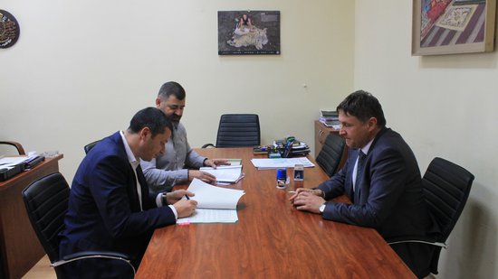 Заместник-министърът на земеделието Бурджев подписа договори за предоставяне на безвъзмездна финансова помощ по Програмата за морско дело и рибарство 2014 – 2020 г.