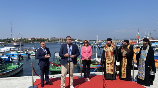 Министър Гечев: Рибарите в Несебър вече имат своето място за първична продажба на техния улов