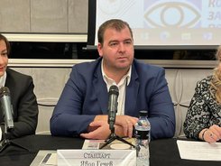 Снимки на министър Явор Гечев по време на конференция  „Агросекторът в криза. Спешни мерки“