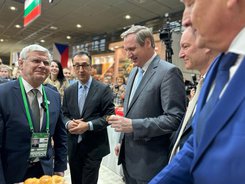 The Ministers of Agriculture of Bulgaria and Germany and the Mayor of Berlin opened the Bulgarian stand at Green Week 2024