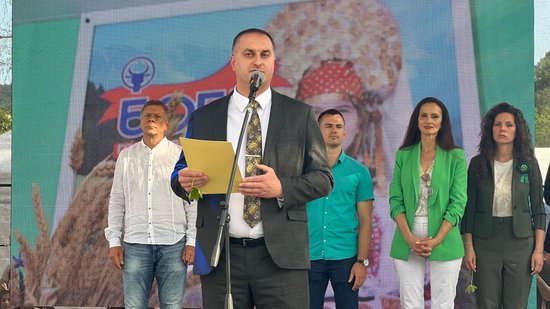 Заместник-министър Стратев участва в откриването на празника на „Горнооряховския суджук”